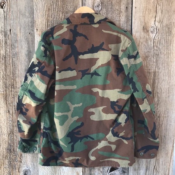 VTG Military Issue Woodland Camo Combat Coat, L-XL - Picture 3 of 6